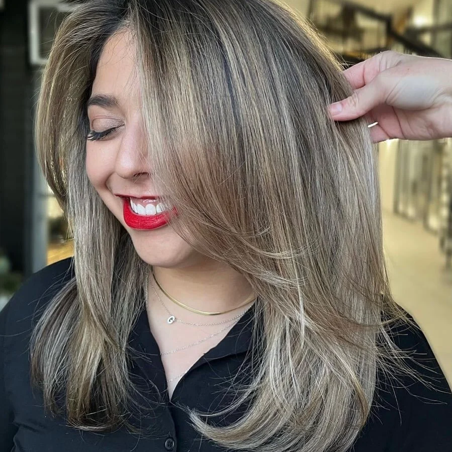 We love a good blend and a blowout. @mercedesgore has a few openings this month.
DM her to reserve 🍁🍁🍁