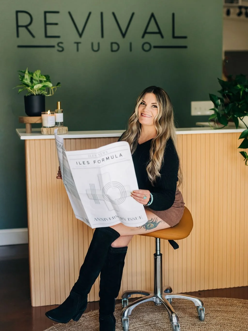 ✨ Feature Friday: Meet Bree! ✨

If you want extensions that look natural and blonde that stays healthy&hellip; Bree&rsquo;s your perfect match 💁&zwj;♀️✨

Here&rsquo;s a little about her:
&bull; 5 years behind the chair and slaying every day
&bull; O