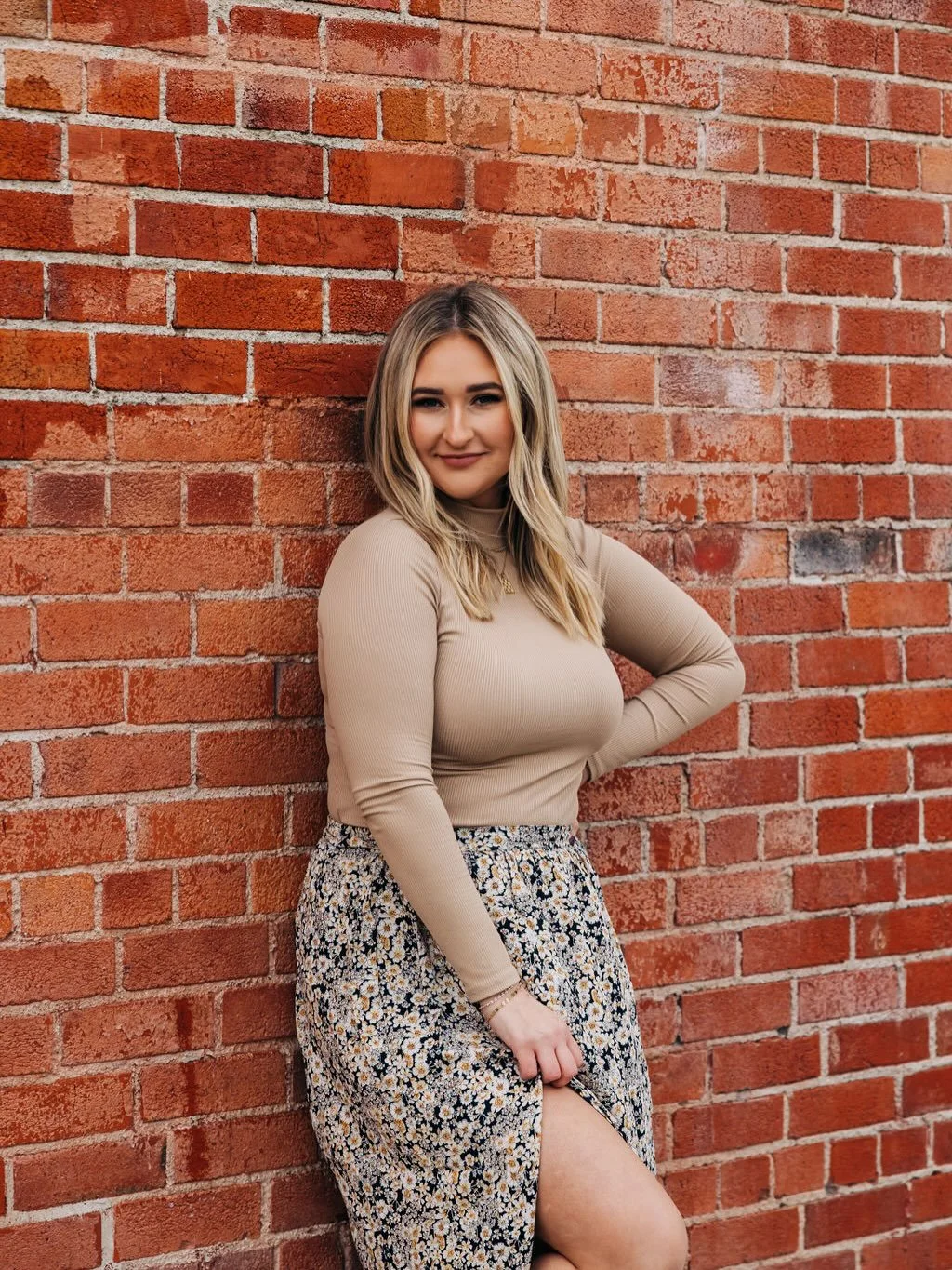 ✨ Feature Friday: Meet Malyssa! ✨
Say hello to one of our Revival Babes who brings talent, heart, and the best energy to the studio every single day. 💛

1️⃣ Industry Pro Since 2012
With 13 years behind the chair, Malyssa is all about creating effort