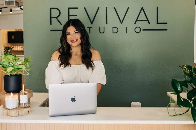 ✨ Feature Friday: Adriana 🌿♒️

Feature Friday with a birthday twist ✨
Behind every good hair day is a lot of behind-the-scenes magic &mdash; and Adriana keeps it all running smoothly at Revival Studio.

From supporting the team and elevating the cli