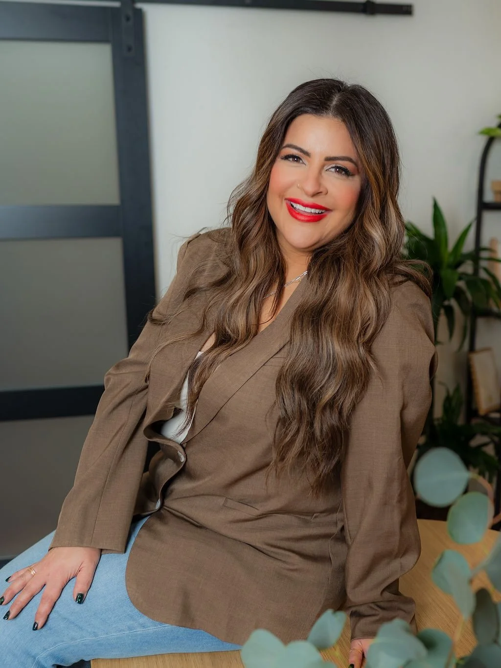 A special thank you to the team that makes @revivalstudio_  we are so grateful for a hardworking, loving, passionate crew. Thank you girls for making it possible and all our amazing clients and community. Cheers to lucky 🍀 # 7.
We look forward to se