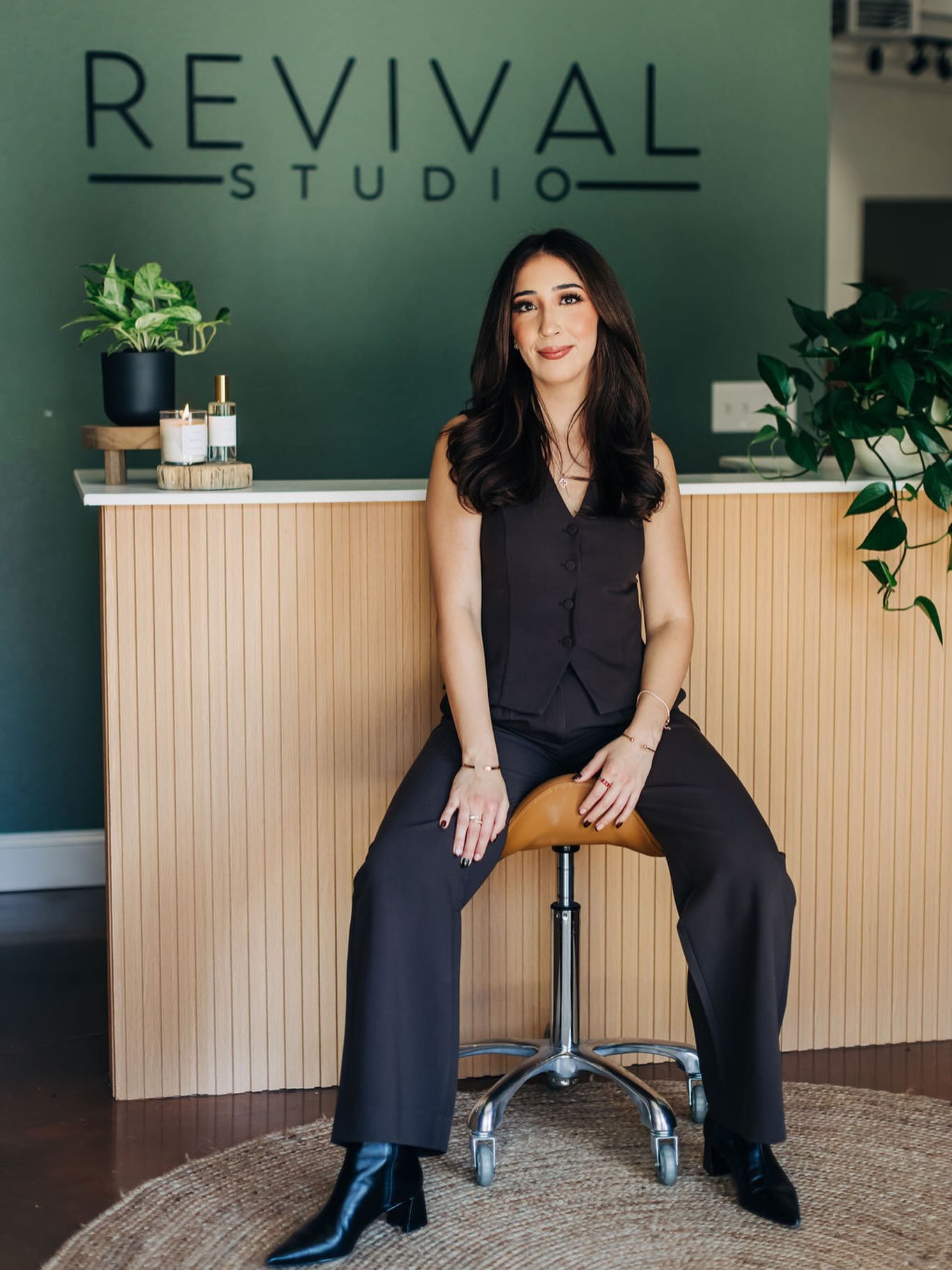 🎉 Happy Birthday, Mercedes! 🤍

Wishing the sweetest day to one of our talented stylists! Thank you for bringing your creativity, kindness, and positive energy to Revival Studio every day. We hope this year is filled with happiness, success and all 