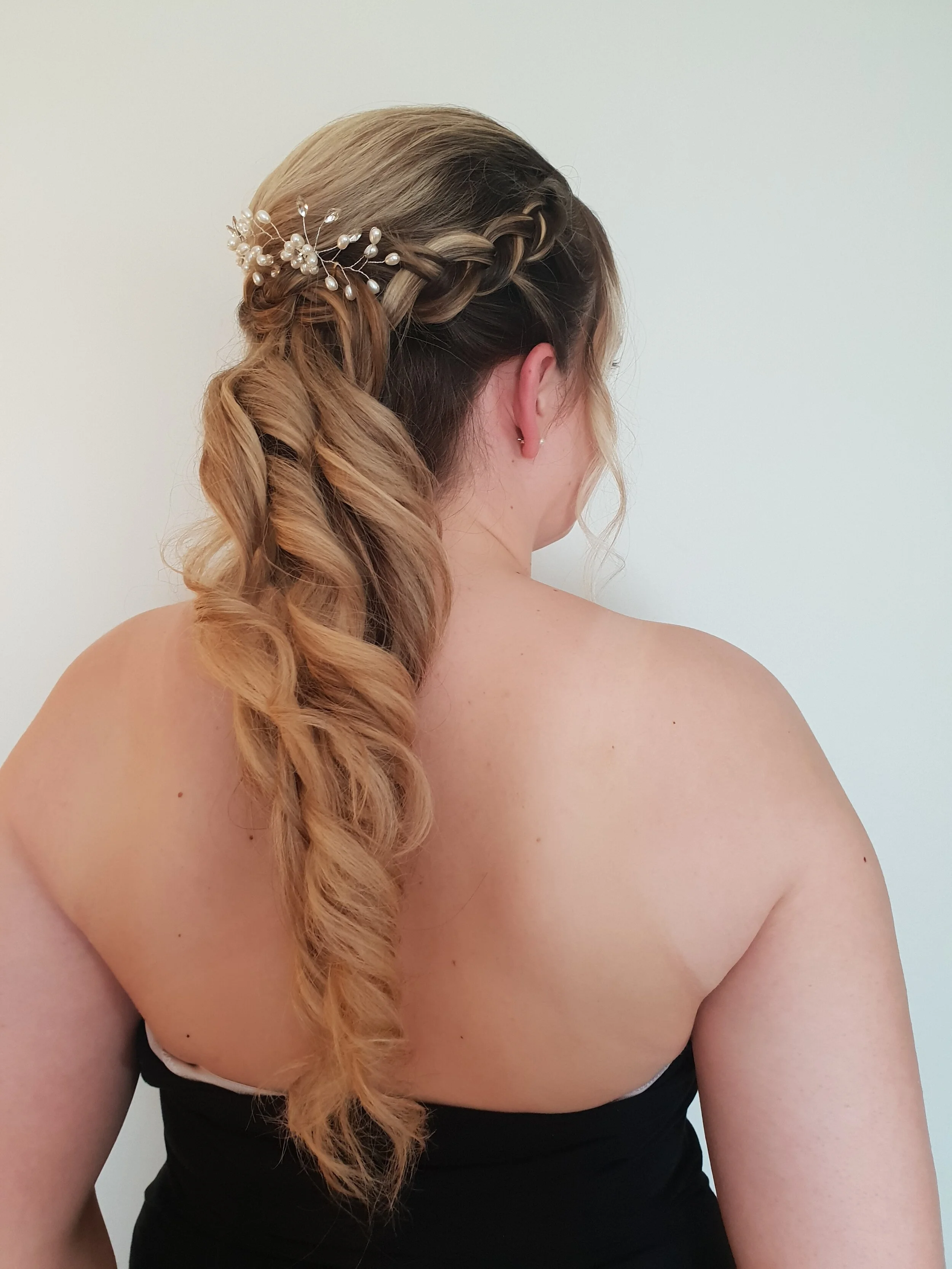 bridesmaid