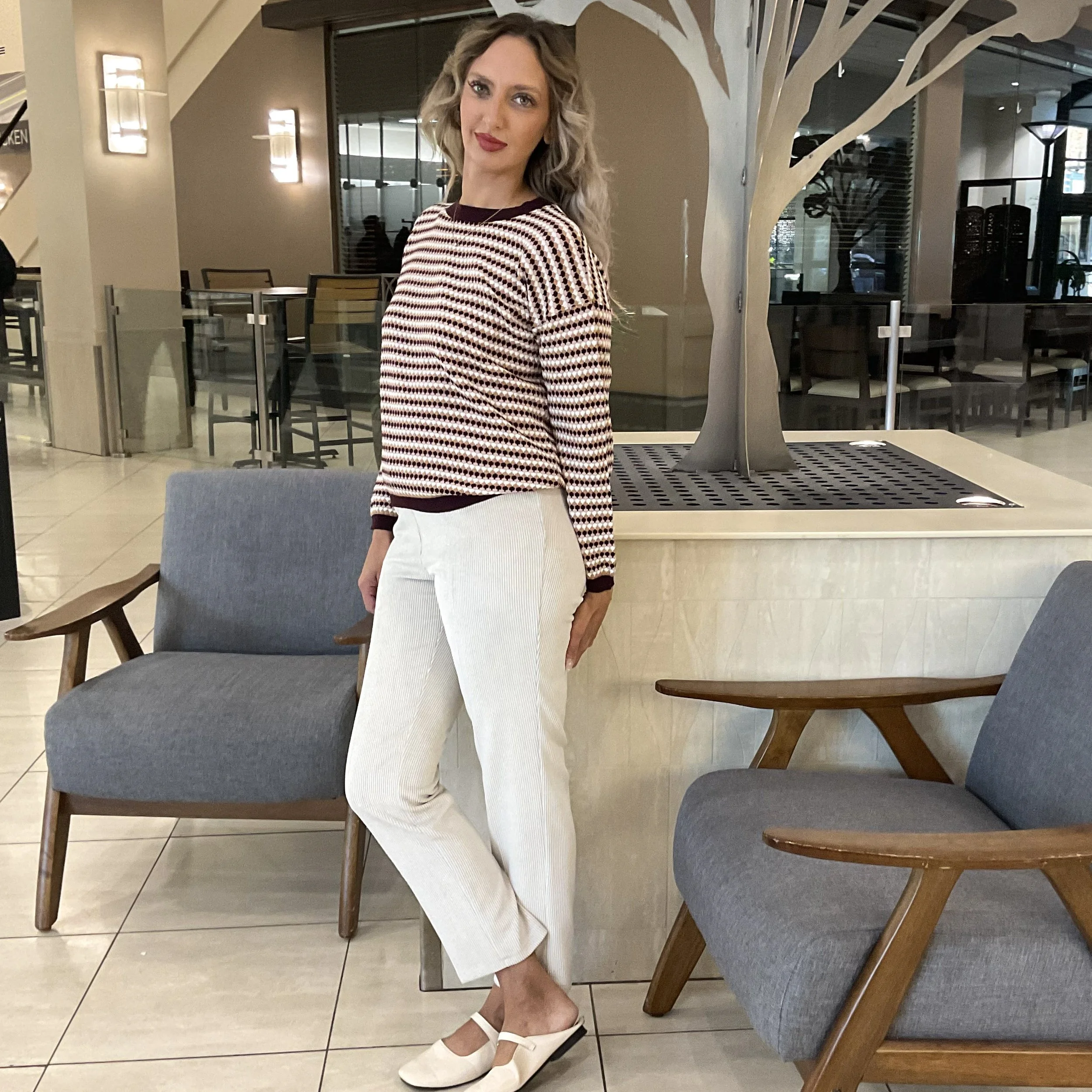 Fine Knit sweater with Small Diamond Pattern in Horizontal Stripe