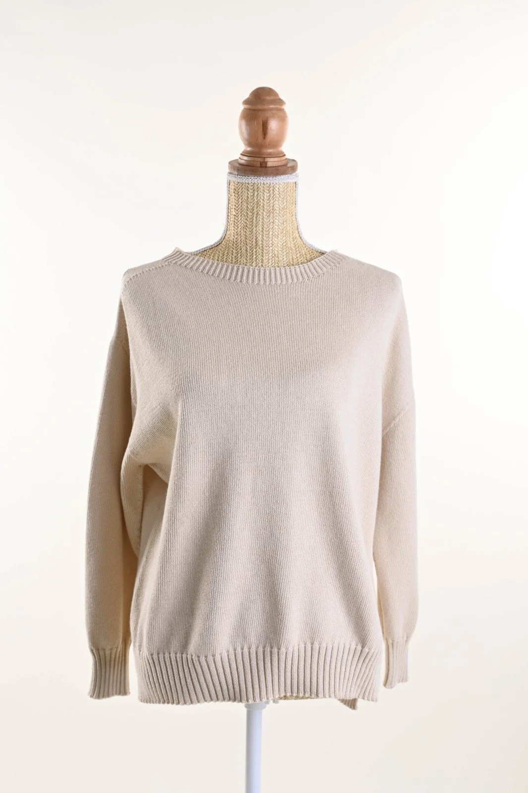 Crew Neck Sweater with Ribbed Bottom