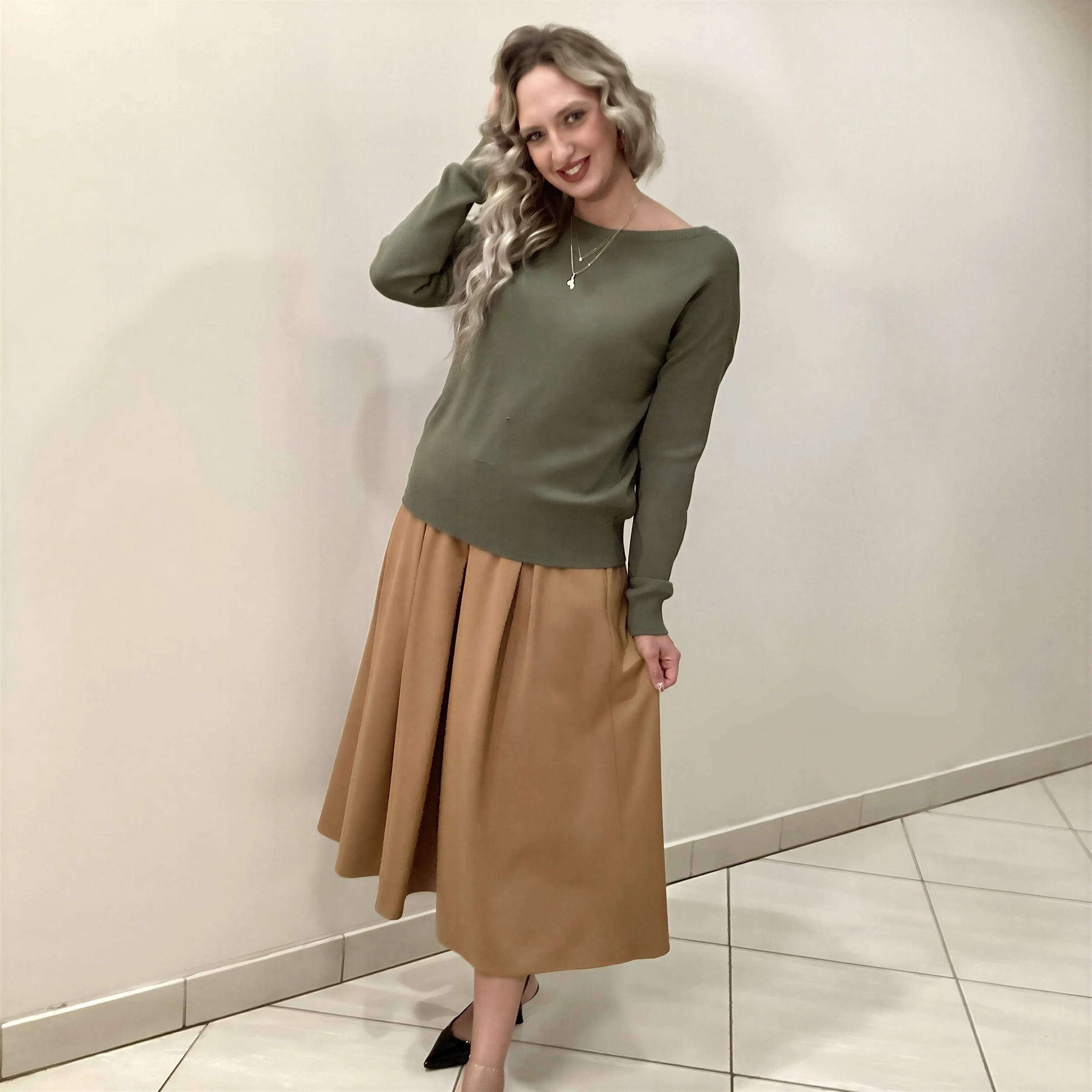 Belted  Calf-Length Skirt with Soft Pleats (Copy)