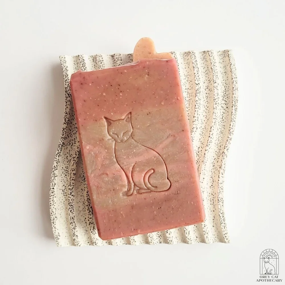 Love Spell owes its vibrant magenta hue to an infusion of Himalayan rhubarb. This is our first time working with this natural colourant and we could not be happier with the results. What do you think?

#greycatapothecary #naturalsoapcolor #himalayanr