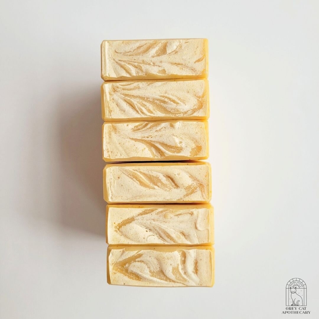 Brighten things up with Vitamin C turmeric soap! Available now.

#greycatapothecary #turmericsoap #cucurmalonga