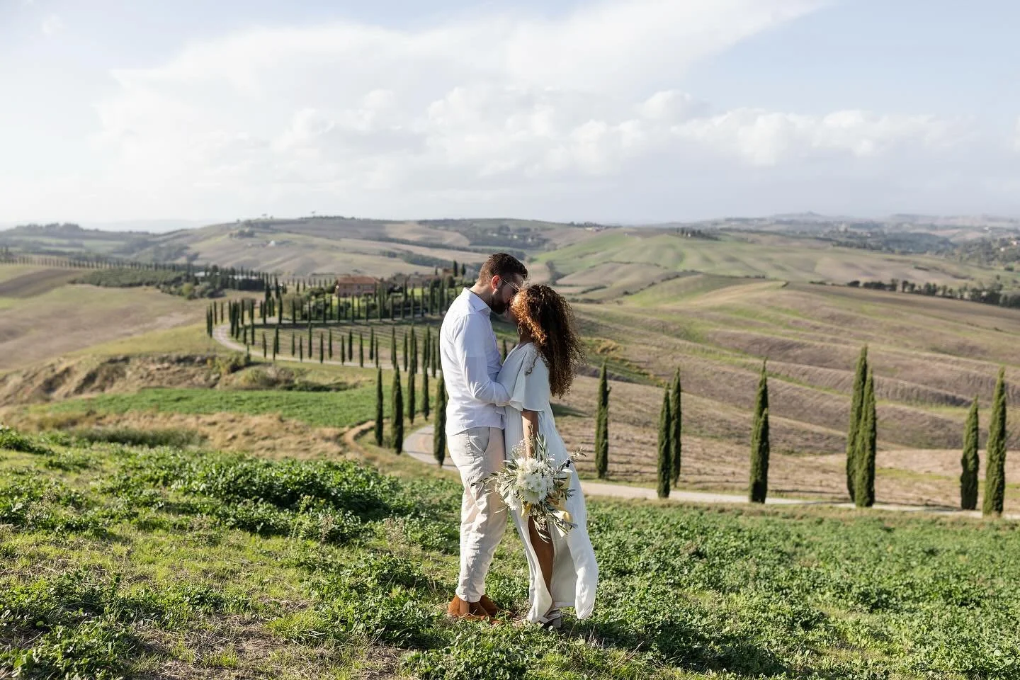 Happy international kissing day ❤️
 
#summerwedding #tuscanwedding #gettingmarriedintuscany #elopingintuscany #weddingphotographer #gettingmarriedinaustria #lovelovelovelove #love #wedding #couplegoals #emotionbeatsperfection #weddingphotography #bri