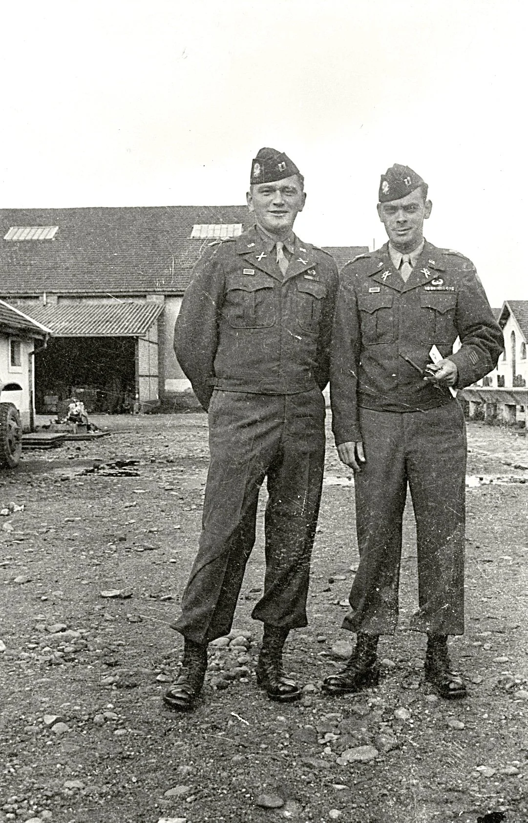 Eskoff (L) ? and Sartain. Eskoff was 6-1 and Sartain 5-11