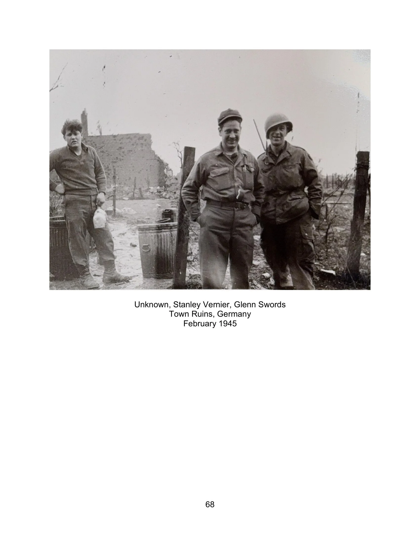 Joseph G Clowry WWII Photo Album_070626-068.jpg