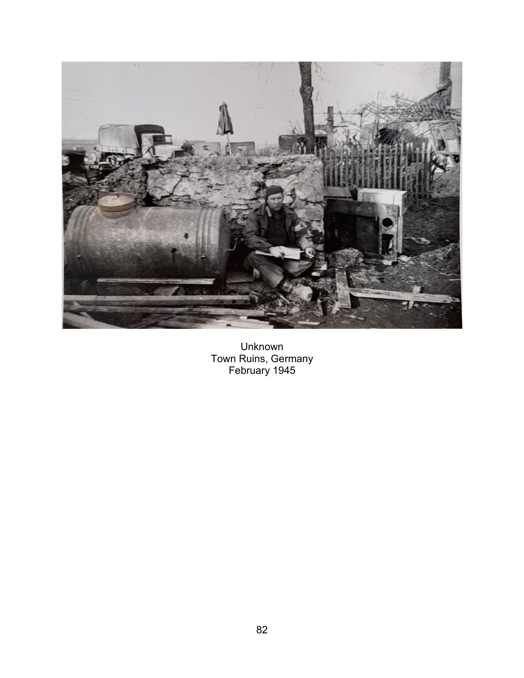 Joseph G Clowry WWII Photo Album_070626-082.jpg