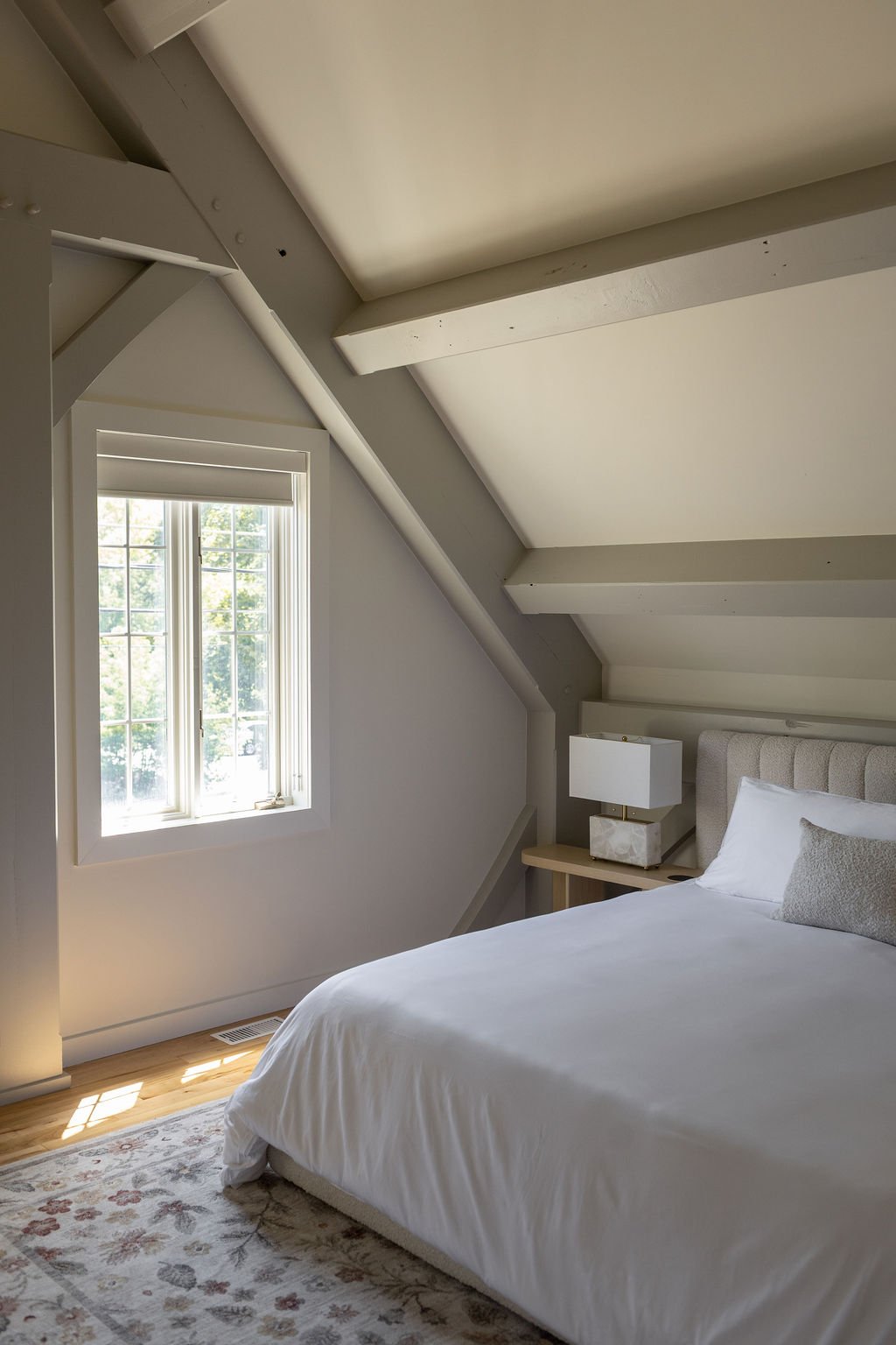 Queen bedroom at The Ayrshire Laigh