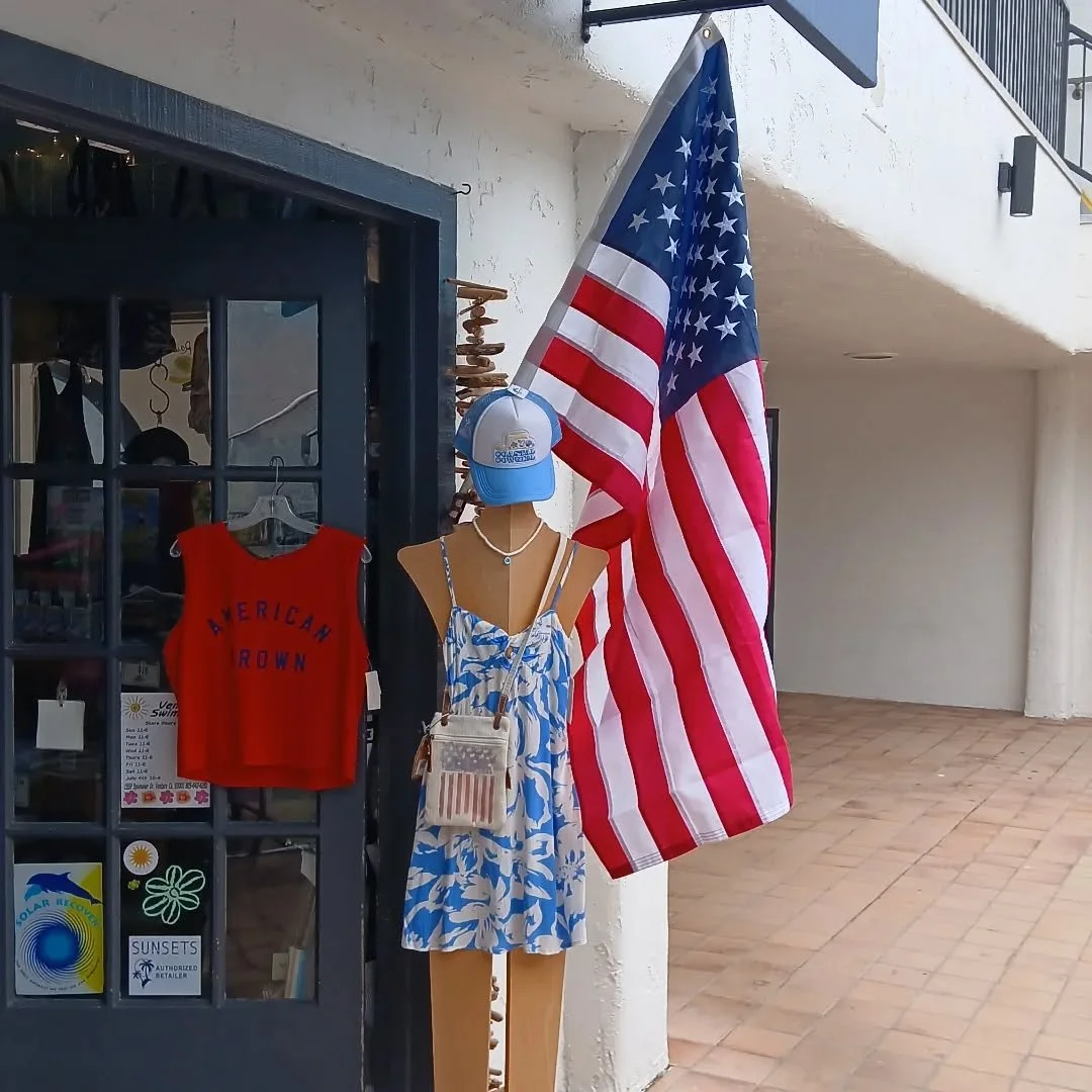 Happy 4th of July🇺🇸 We will be open 10-4 today. Have fun and stay safe🎆