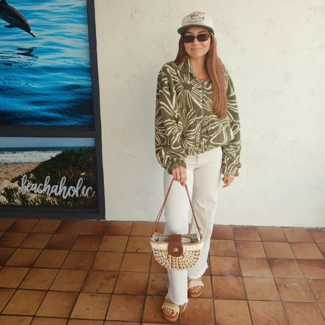 We are getting Cozy for the Holidays❄️Come check out our new Arrivals of Jackets and Sweaters.

#Billabong #saltycrew #cozyszn #reef #jacket #holiday #gift #ventura