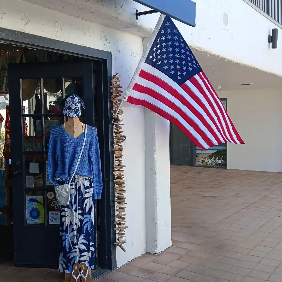 Today We Pay Tribute to Those Who Gave All🇺🇲 Thank You❤️ We are Open 10-4 today 

#memorialday🇺🇲 #tribute #grateful #flag #saltycrew