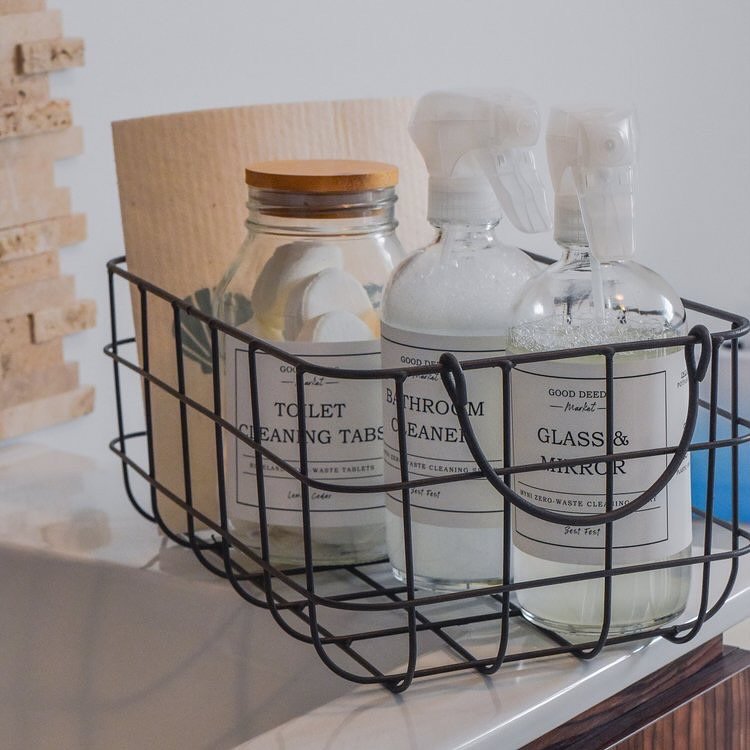 We couldn&rsquo;t be happier with the product switches we made to make The Shell Cottages even greener this year thanks to Good Deeds Market!

Check out @gooddeedsmarket to look at some of the products we are using listed below:

✨Myni Bathroom Spray