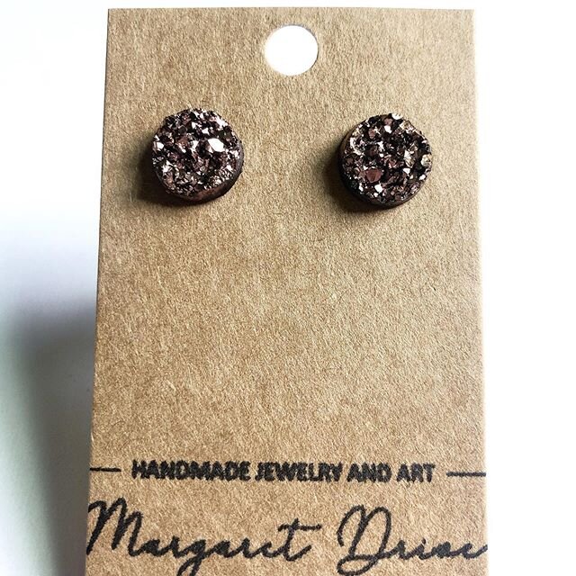 Get these bad boys on Etsy ASAP ☀️#etsyseller #etsysellersofinstagram #etsyjewelry #etsyshop #margaretdrive #earrings #jewelry #handmade