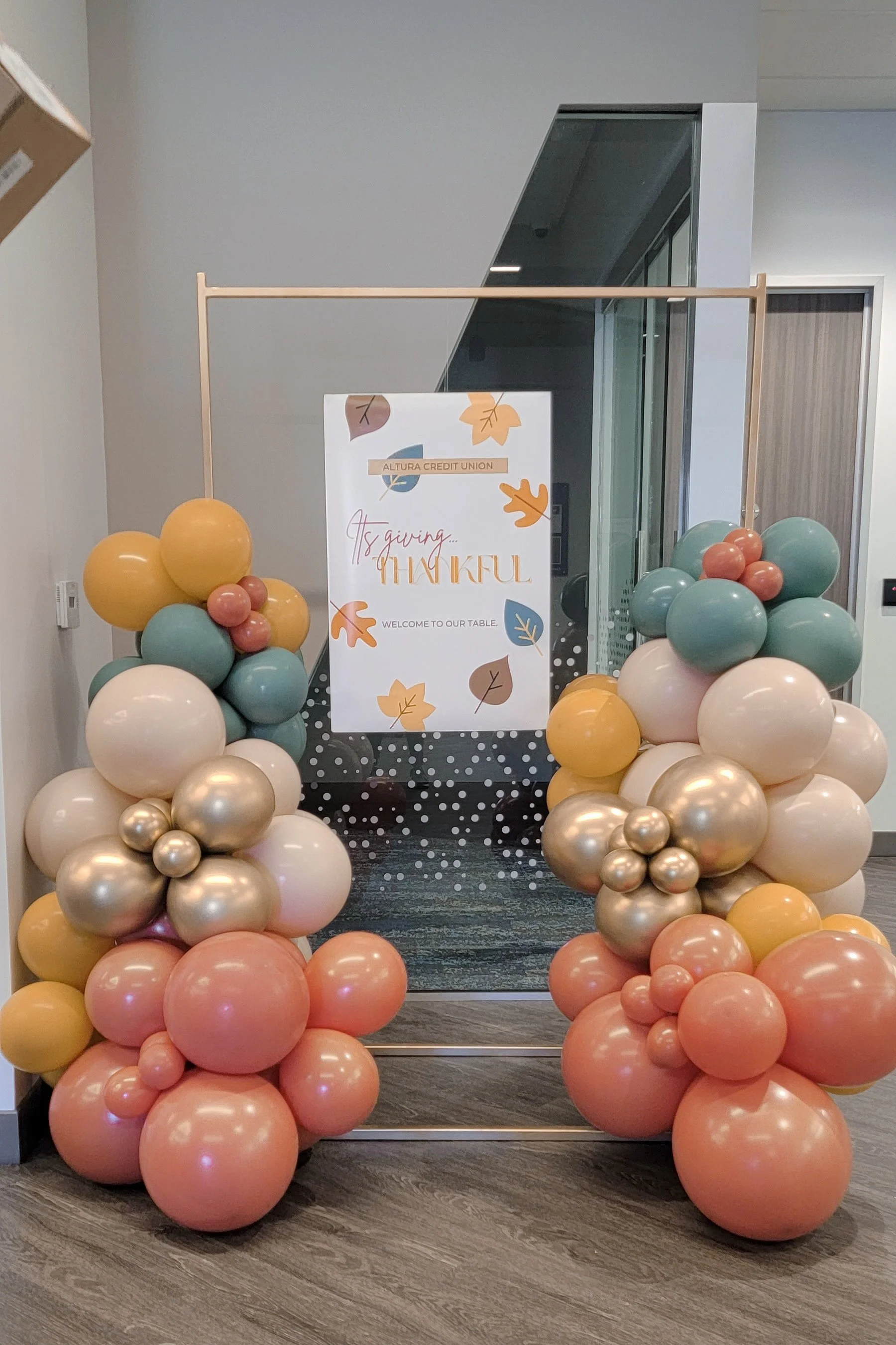 Hanging Easel & Balloons $155+