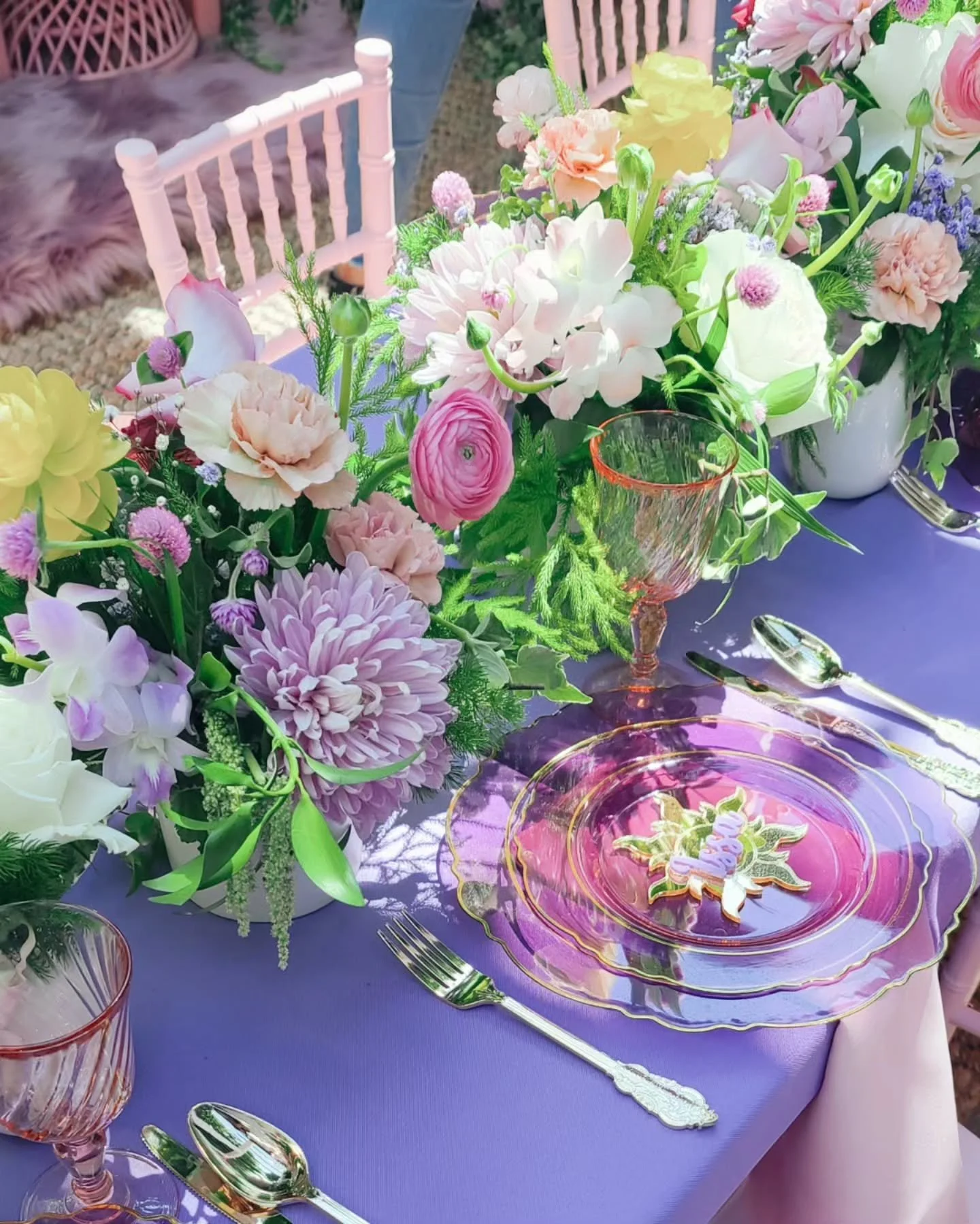 Are kids tables set ups over the top? YES. Do you need that? Also yes. Is the budget taaaaaped, absolutely. 🤷🏻&zwj;♀️

#disney #rapunzel #girlsdisneybirthday