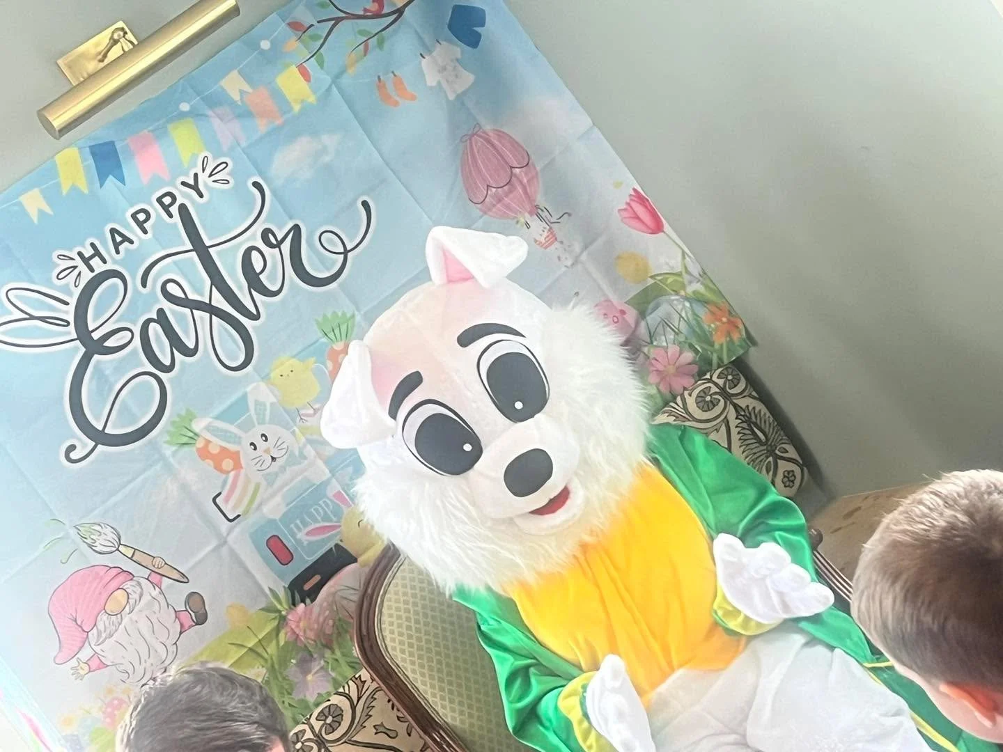 So much fun yesterday with the Easter Bunny visiting our Holliston taproom! We hope the kids all enjoyed the scavenger hunt too! Happy Easter!