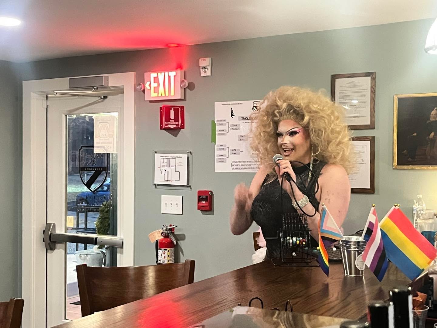 Drag Bingo with the gorgeous Fay Kinnette was a great time in Holliston over the weekend! We&rsquo;ll plan another one soon!  Thanks to everyone who joined us! ❤️ 🌈 

@fay.kinnette #dragqueen  #dragbingo  #drag #brewery #pride #loveislove