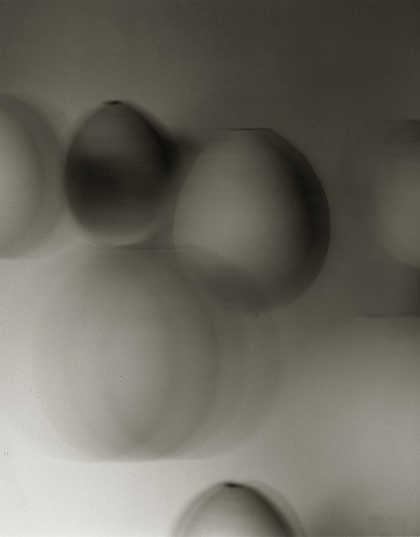  A group of blurry balloons. 