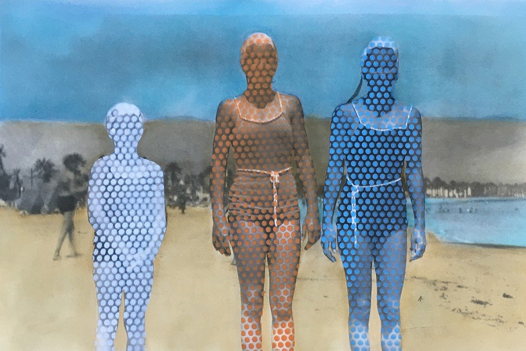  Three figures on the beach. One is covered in light blue dots, one in orange, and the last in blue. 