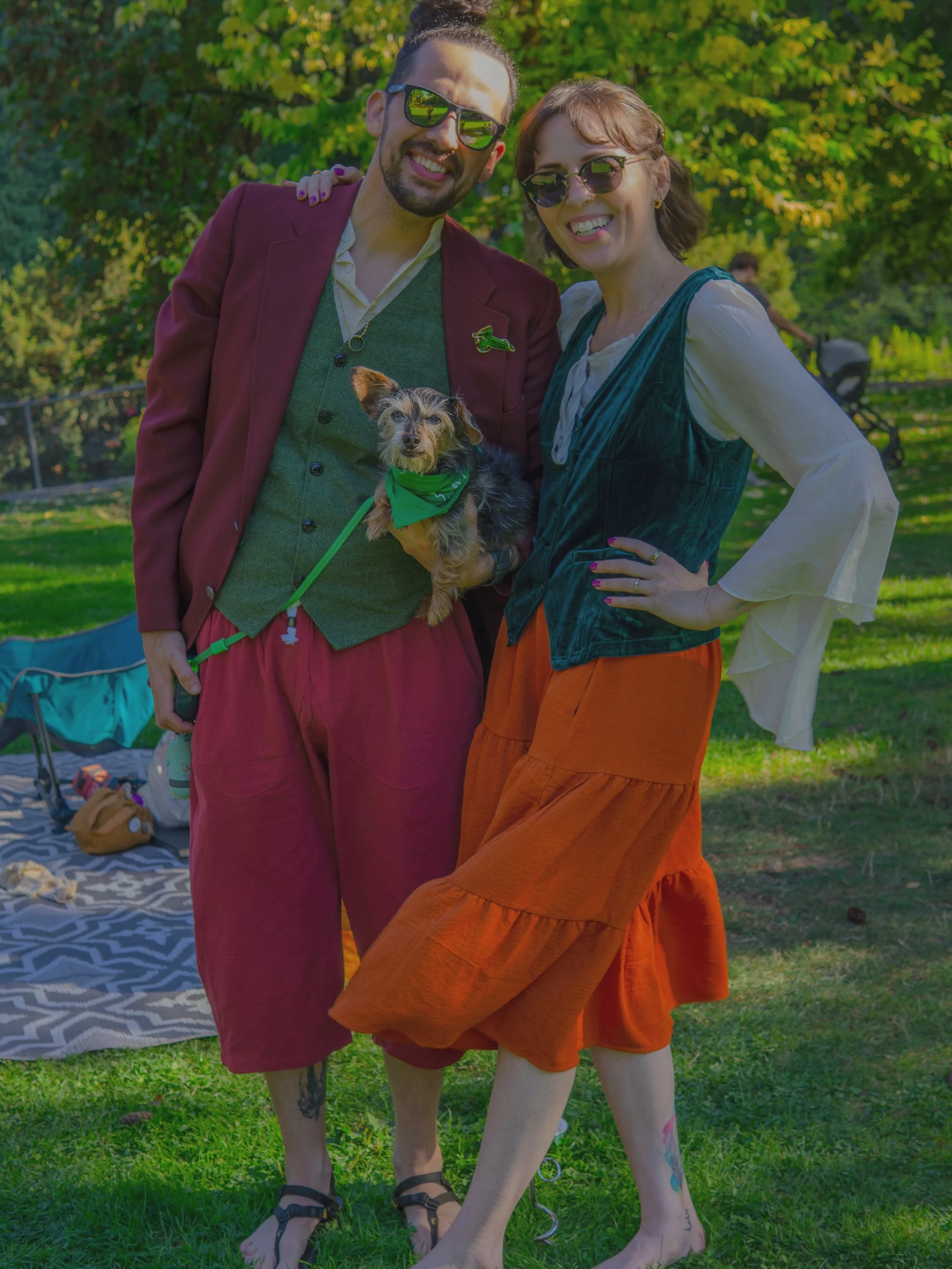 A Very Hobbit-y Birthday celebration for my love, @wanderingtriumph! We had an amazing afternoon at Laurelhurst Park, soaking up these last few rays of sunshine! Summer is nearly at an end and I couldn&rsquo;t imagine a better way to spend the day :)