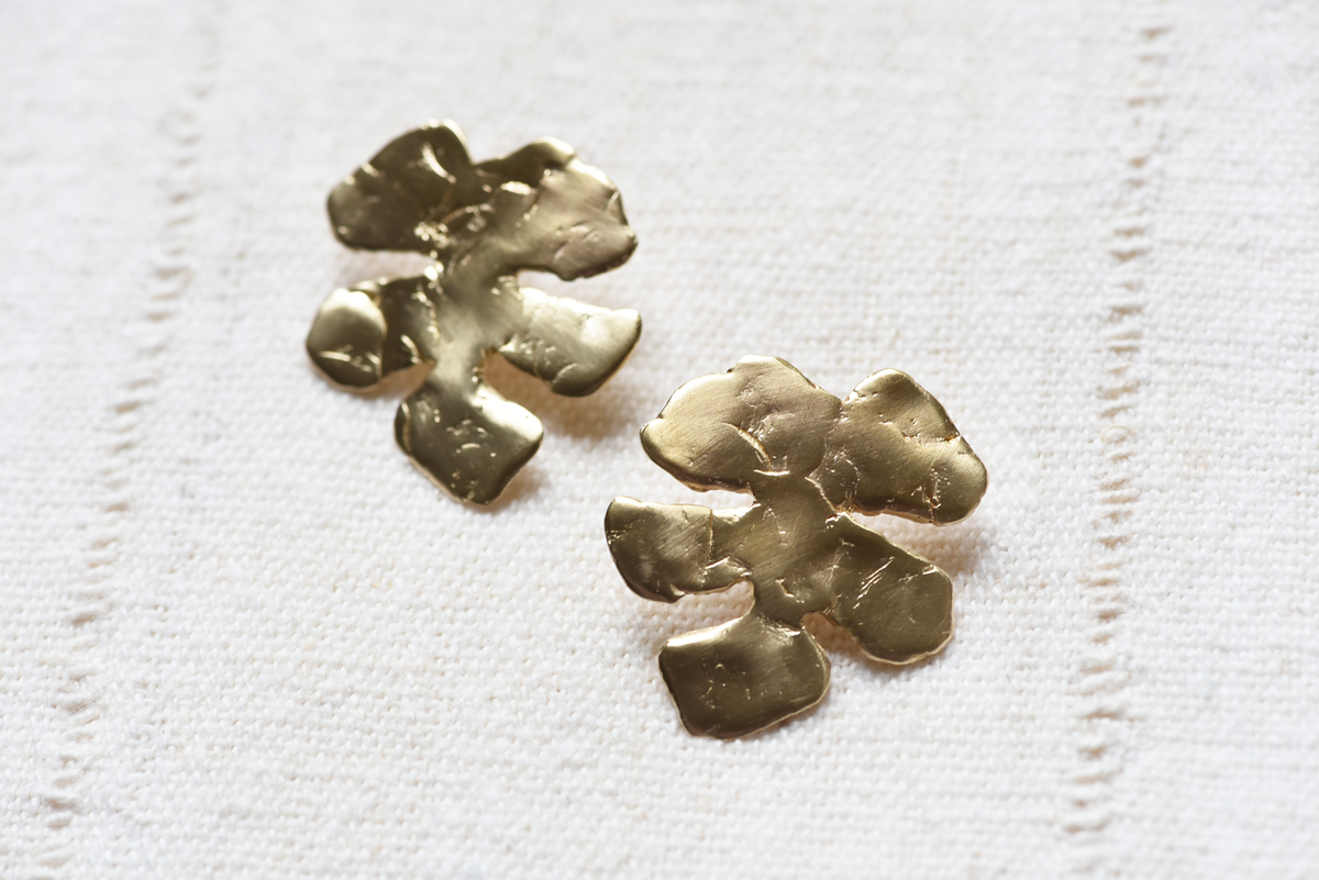 8.6.4 - Free-form Flower Earrings