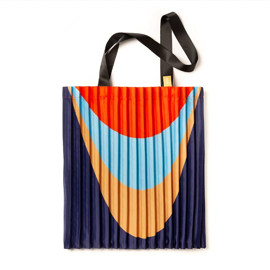 WS& - Massa Tote — Poetry of Material Things