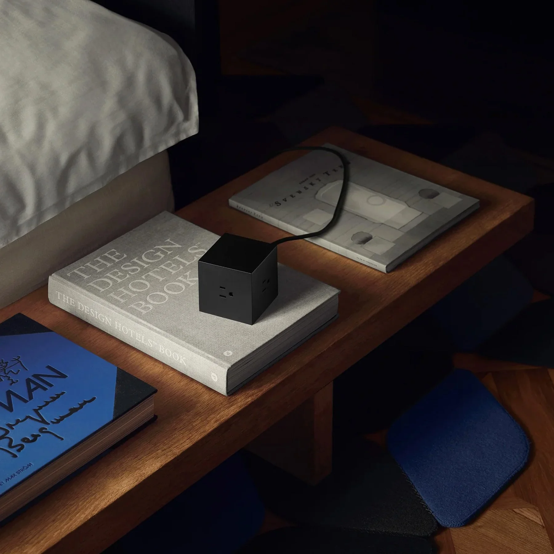 avolt black square mod.jpg