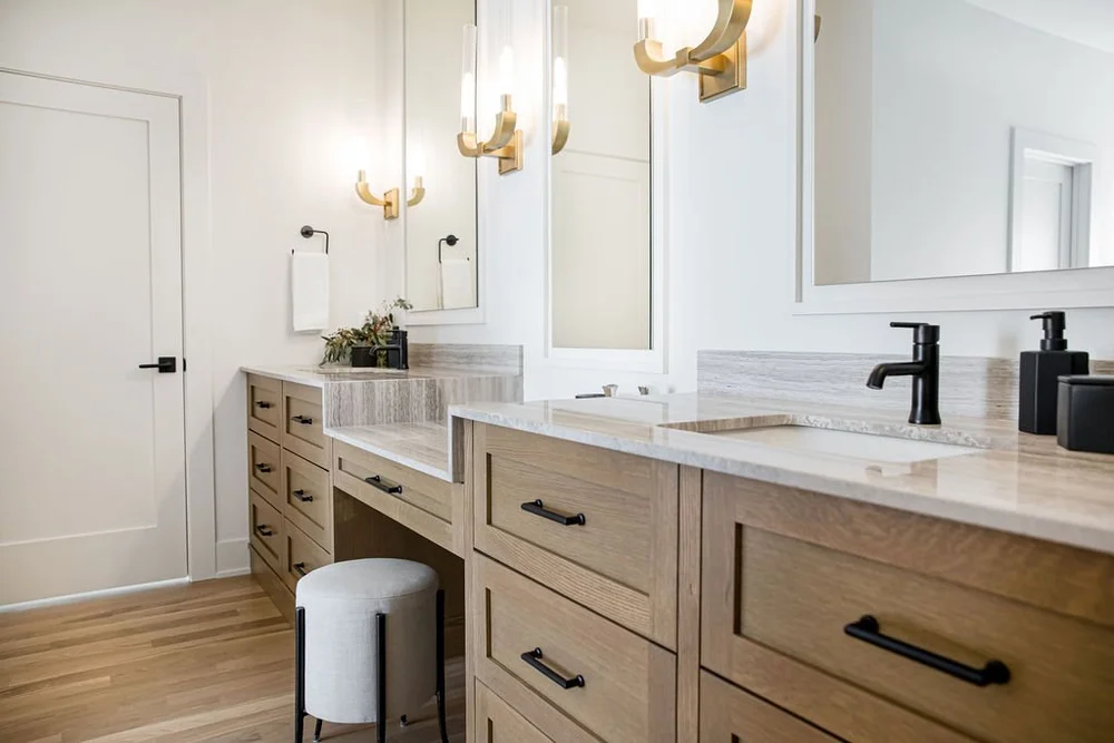 North Glenmore Park Custom 1 | Laundry & Ensuite — Veranda Estate Homes ...