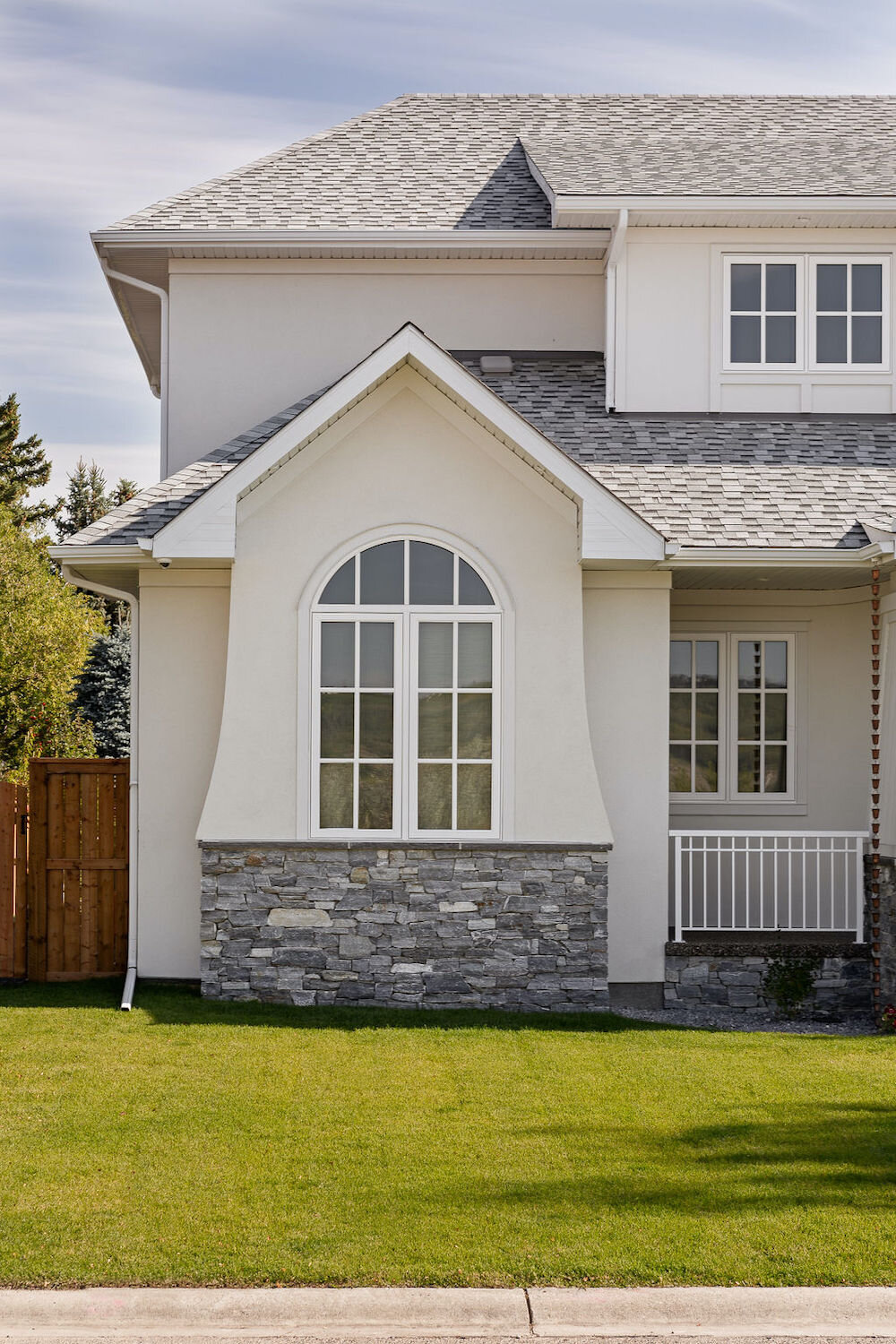 Veranda-Calgary-New-Home-Builder-Varsity-Arch.jpg