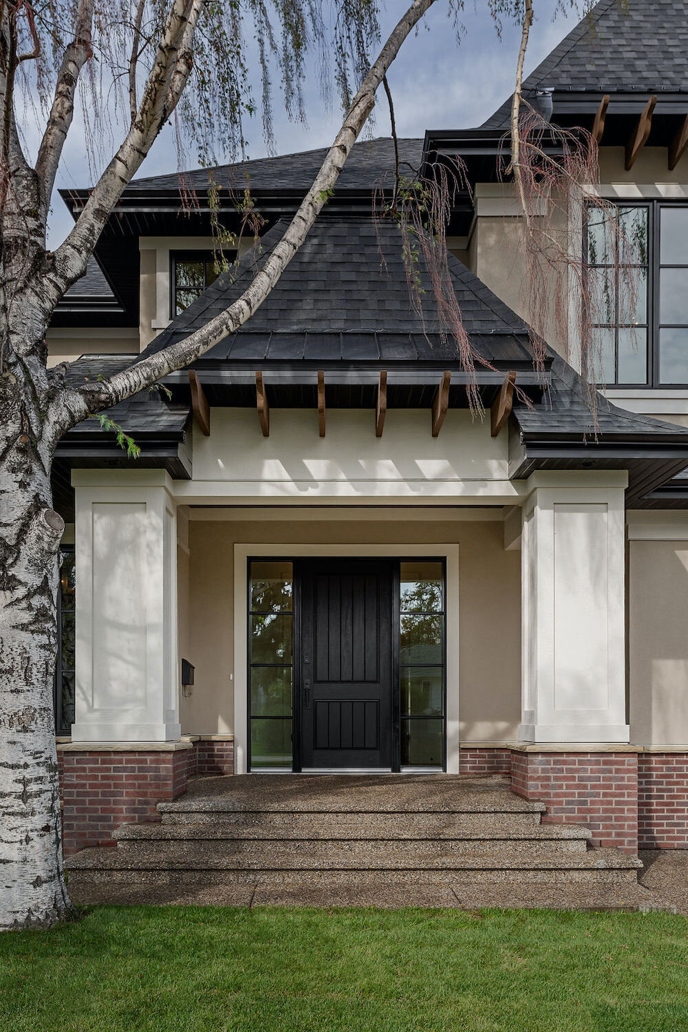 Veranda-Homes-Luxury-Builder-Front-Exterior-Black-Door.jpg
