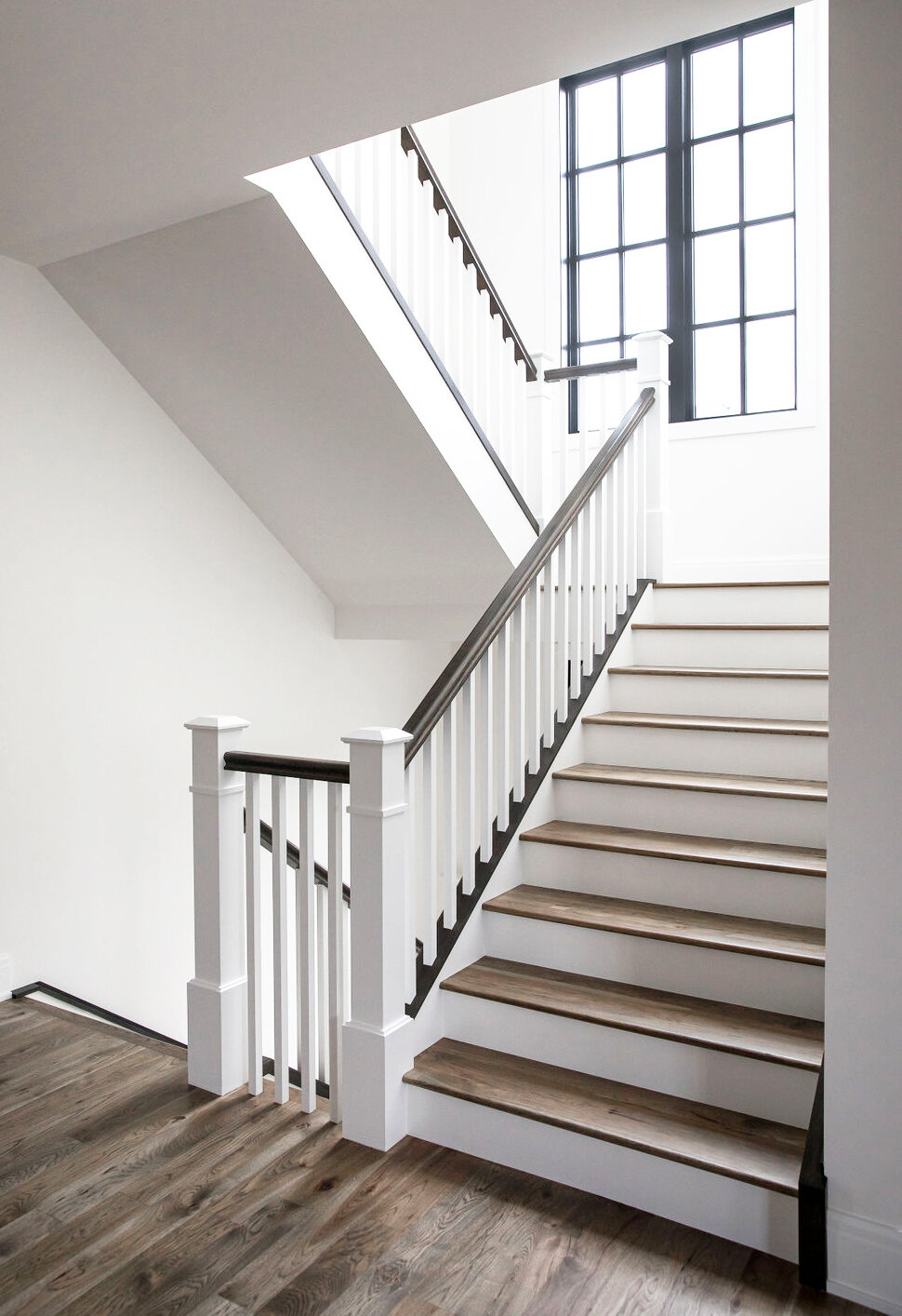 calgary-custom-home-builder-veranda-springbank-acerage-stairs.jpg