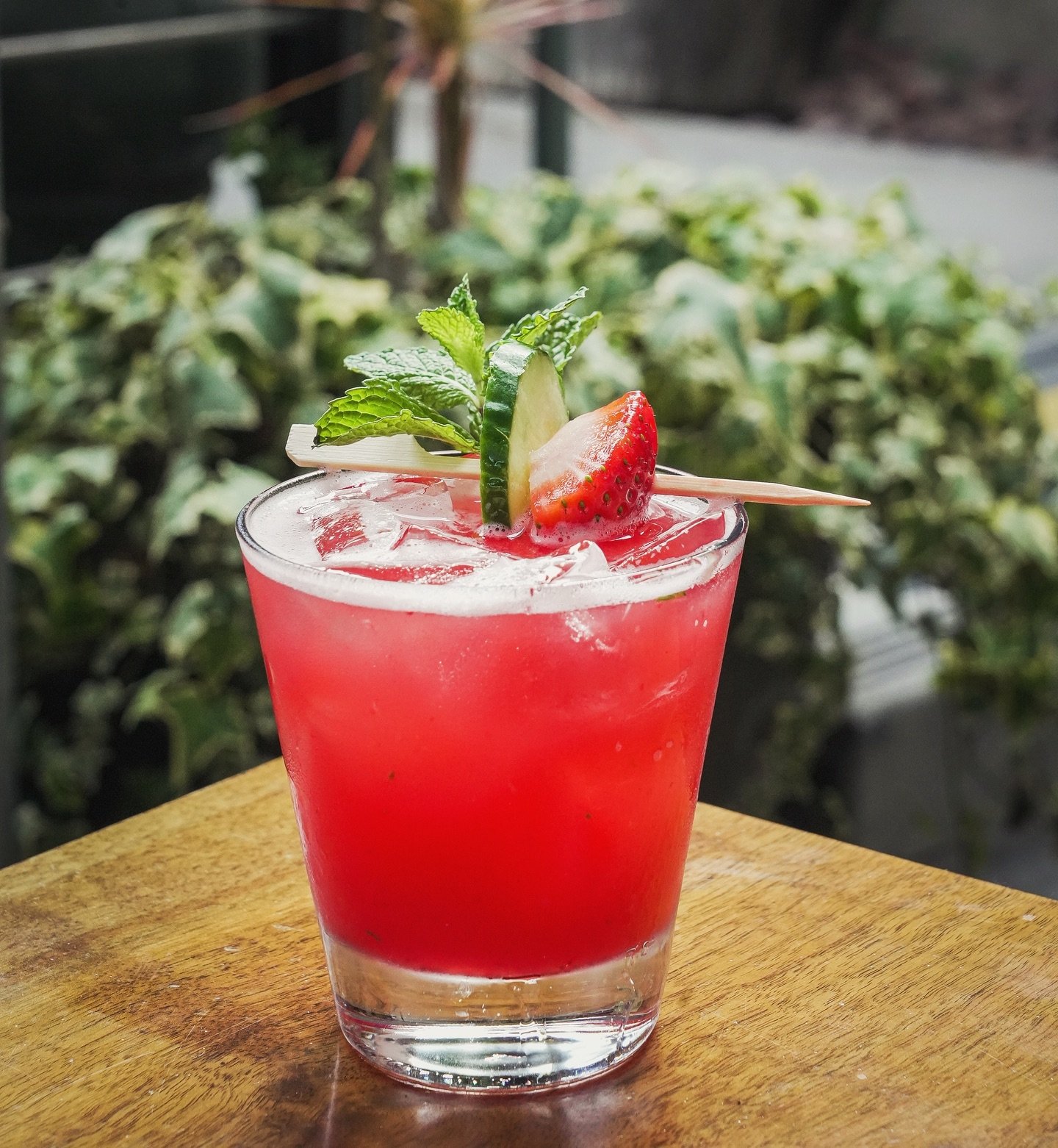 ✨NEW FEATURED COCKTAIL✨
Strawberry Cucumber Mint Margarita 🍓🥒

Blanco tequila, strawberry pur&eacute;e, muddled mint, lime juice, garnished with strawberry &amp; cucumber

Available all month long!
