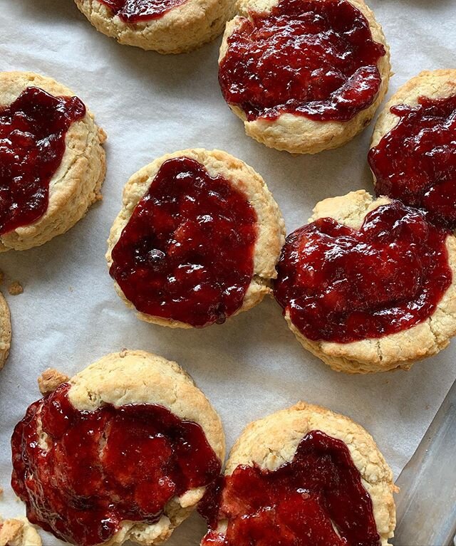 strawberry jam scones 🍓 sometimes we add the spiced crumble on top, sometimes the jam is just too pretty and deep in color to want to take away from it.