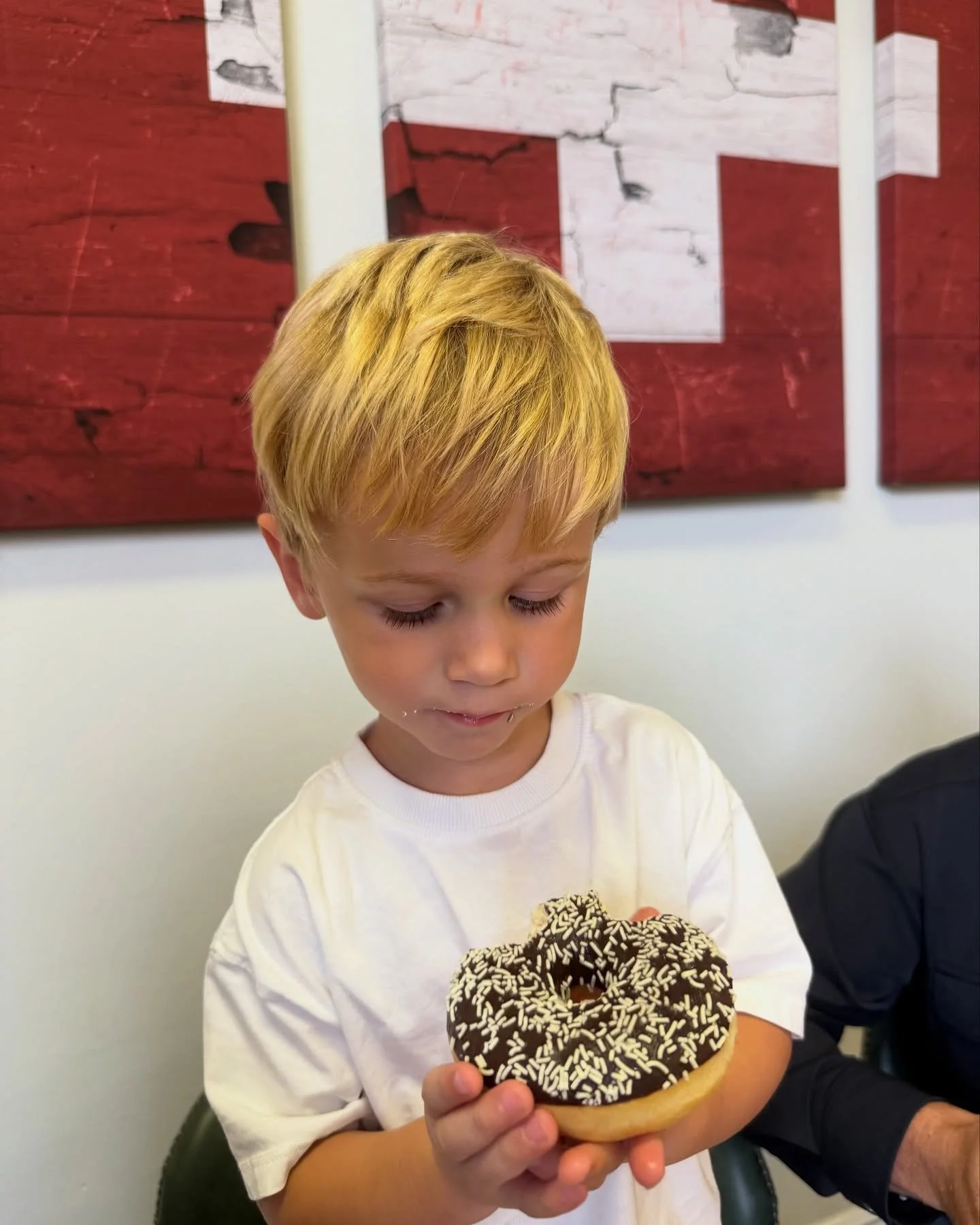 Proof that some New Year&rsquo;s resolutions start with a doughnut 🍩

Welcome to 2026 at Landert Bread.🥖 

#landertbread #bakery #naplesfloridalife #european #