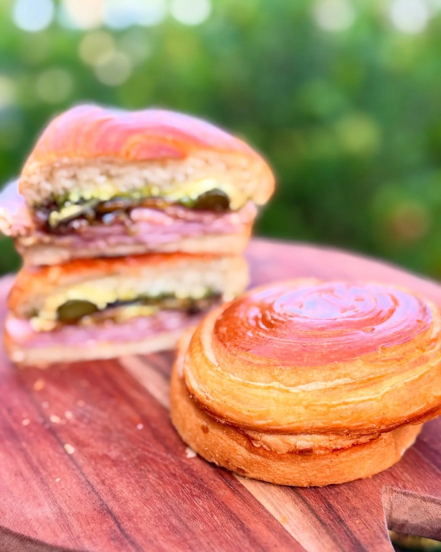 There is something timeless about the union of croissant and brioche - two foundations of European pastry, brought together to create something quietly exceptional. 🥐 

✨Le Tourbillon delivers a soft, layered interior with a golden, structured exter