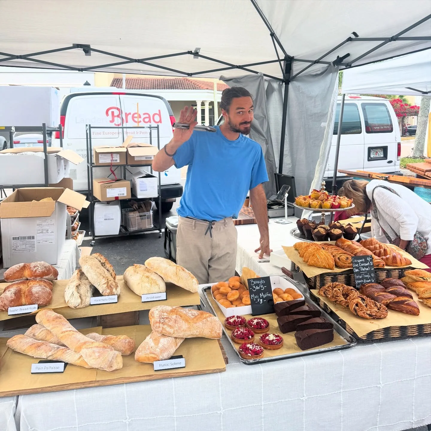 Market mornings, the European way 🇨🇭🇫🇷🇩🇪

Behind every loaf on our table is time, tradition, and uncompromising quality. Our breads and pastries are imported directly from Germany, Switzerland, and France - crafted with all-natural ingredients,