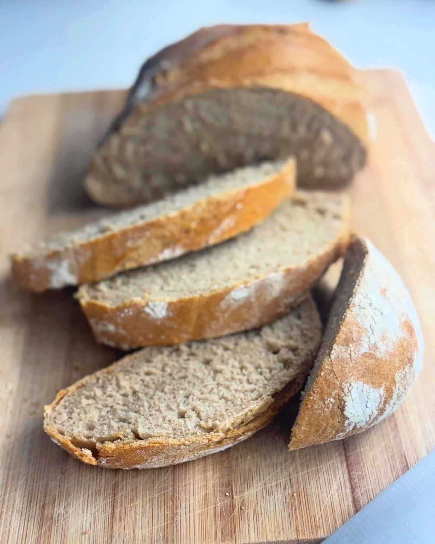 Fun fact: rye bread doesn&rsquo;t rise like your average loaf&hellip; and that&rsquo;s exactly the point.👀✨

‼️Less gluten. More flavor. Longer fermentation.
Finished in a stone oven for a crust that actually cracks.

Introducing Swiss Rye Sourdough