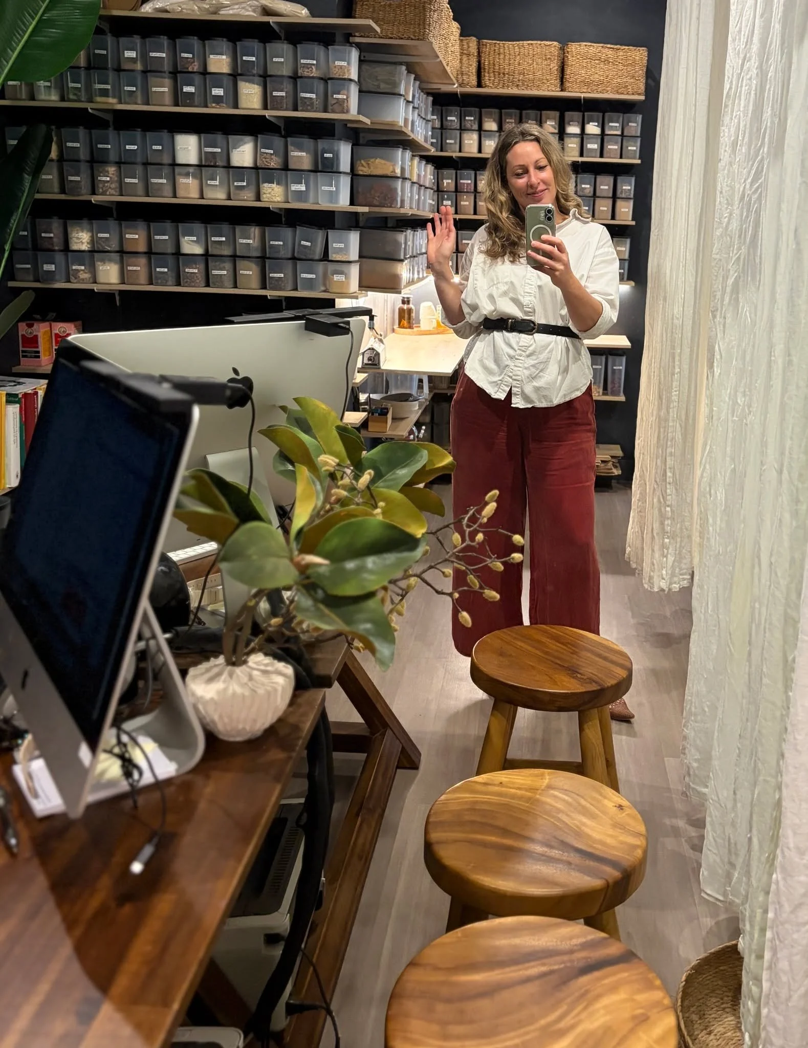 Hi ya 👋 Dr Becki here, and this is my beautiful space. 

It is part apothecary, part professional medical suite. It is also calm and serene - Yin nourishing if I may. 

In a world full of busy-ness, tensions, things to do, lots to juggle, it is nece