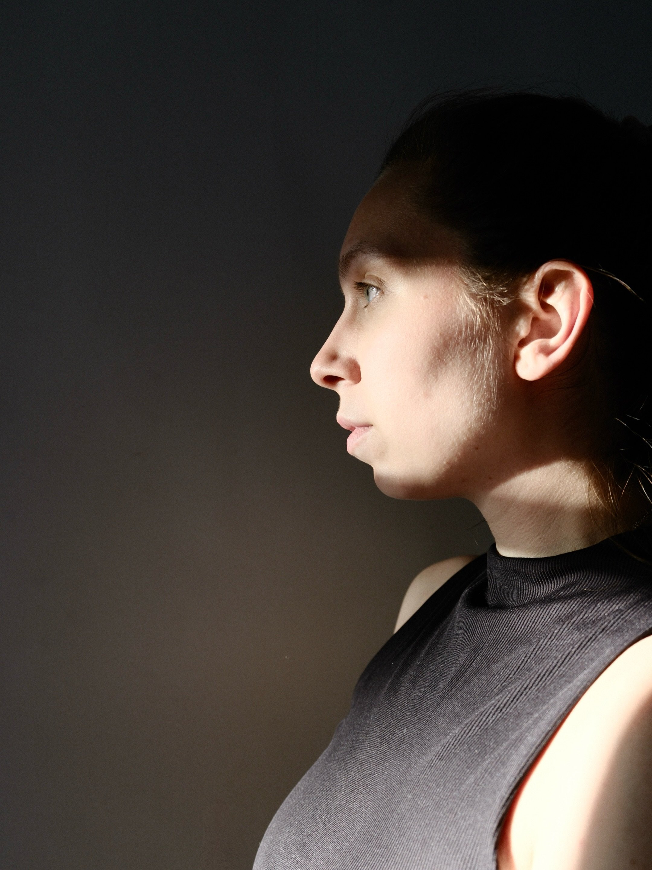 let&rsquo;s settle the agelong debate, what colour are my eyes? 👁️ blue, green or aqua?&nbsp;

put the kids to bed, and saw the stunning sunset that flooded my office window, and knew it was the perfect time to take my monthly self portraits (timing
