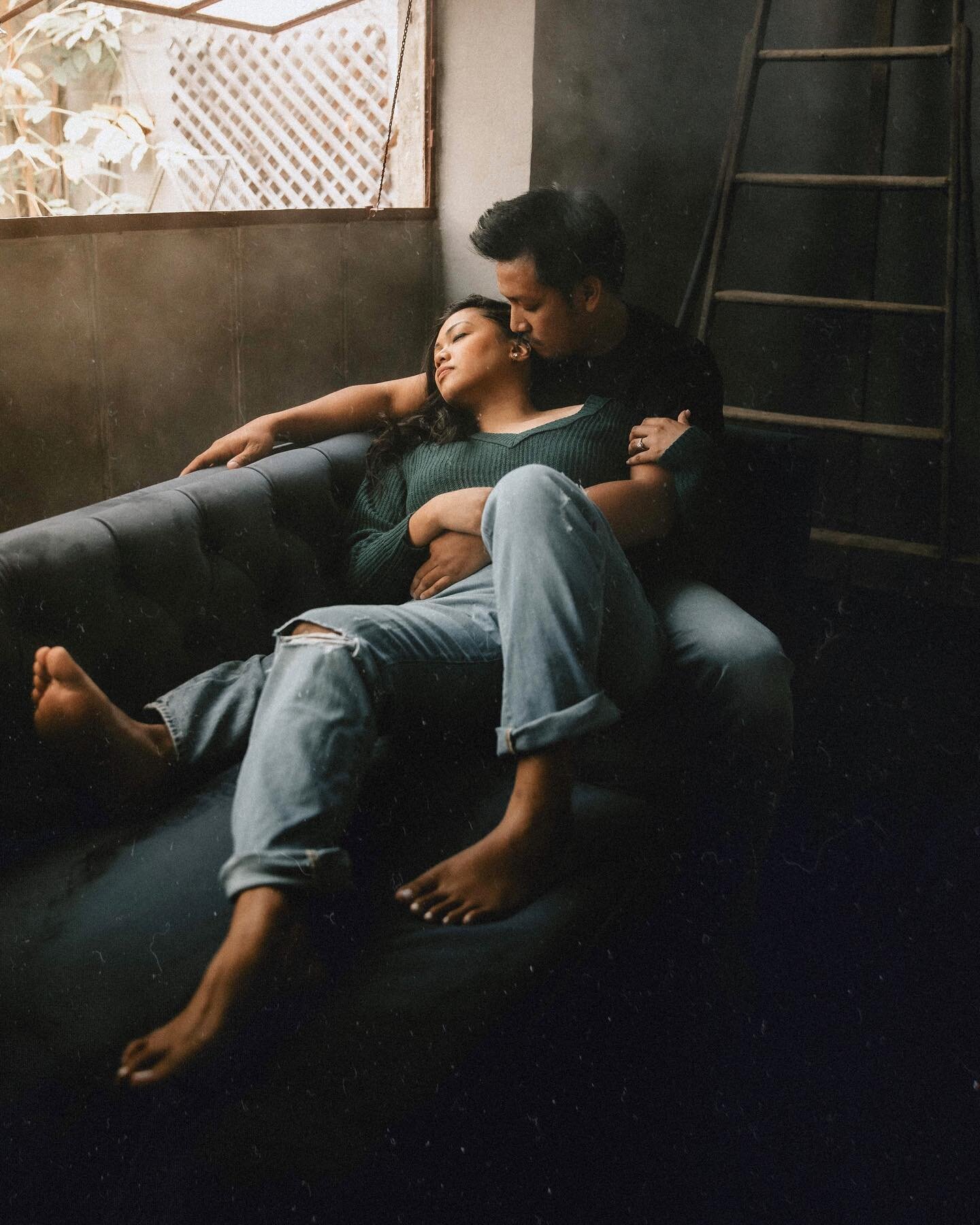 To have someone hold you could be ⁣
the greatest medicine of all. Especially in times when they need it the most.