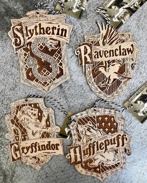 Ravenclaw Crest Keychain, Harry Potter, Wizarding World, Noble Hogwarts  House HP