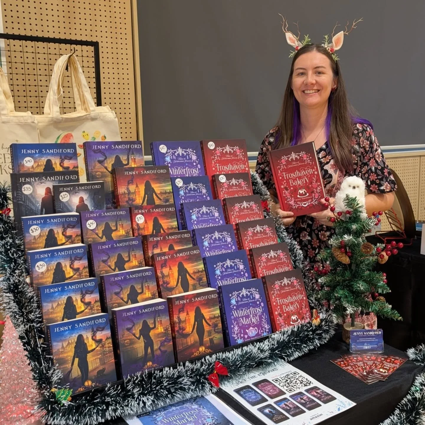 ❄️Day 2  of the Christmas Market is in full swing!
Come down to the Marrara Netball Stadium and say hello. I&rsquo;m here all weekend with&nbsp;books, bundles, and festive goodies!&nbsp;
It&rsquo;s the perfect place to find&nbsp;beautiful local Darwi