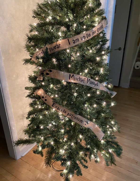 People Are Loving This Incredible Harry Potter-Themed Christmas Tree