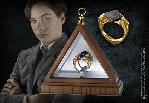 HARRY POTTER Golden Snitch Music Box and Hogwarts Lamp Unboxing! – Gotham  Geek Girl
