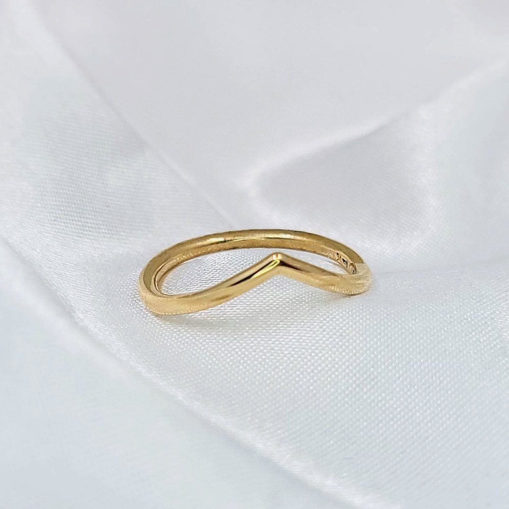 Custom Birthstone Gem 14K Gold Stacking Ring — G.V. Jewelry, Custom  Jewelry Chicago